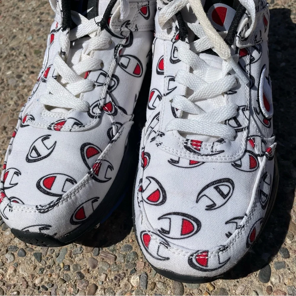 Champion 93 Eighteen 